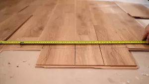 jak rozmierzyc panele podłogowe