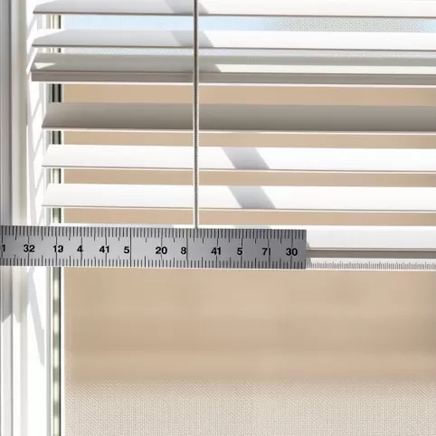 Jak zmierzyć okno do rolet dzień noc